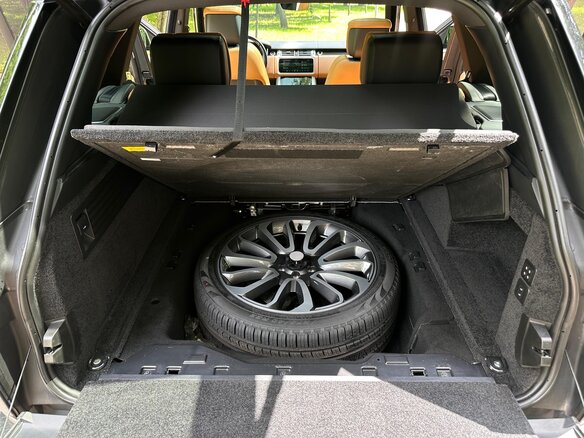 2021 Land Rover Range Rover IV Рестайлинг, серый, 8000000 рублей - вид 22