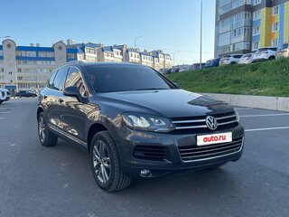 2011 Volkswagen Touareg II, чёрный, 2300000 рублей, вид 2