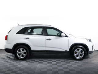 2019 Kia Sorento II Рестайлинг, белый, 2278000 рублей, вид 4