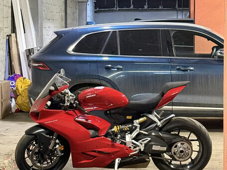 2020 Ducati Panigale V2, красный, 1690000 рублей, вид 3