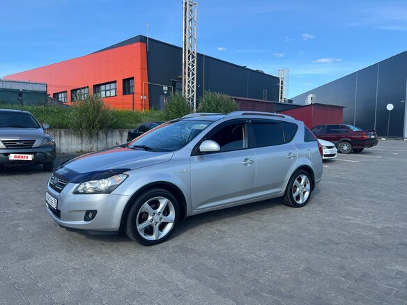 2008 Kia Ceed I, серебристый, 700000 рублей