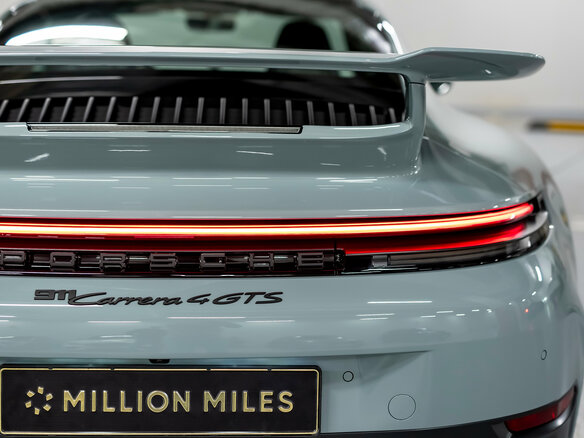 2026 Porsche 911 Carrera 4 GTS VIII (992) Рестайлинг, зелёный, 29000000 рублей - вид 14