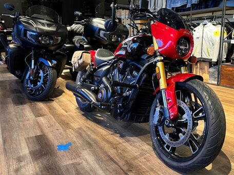 2024 Indian Scout, красный, 2450000 рублей, вид 2