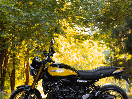 2024 Kawasaki Z 900RS, жёлтый, 1400000 рублей, вид 3