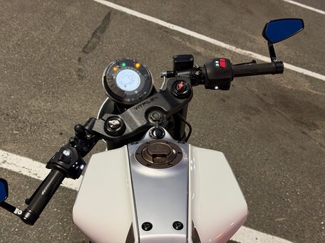 2020 Husqvarna Vitpilen 401, белый, 300000 рублей, вид 4