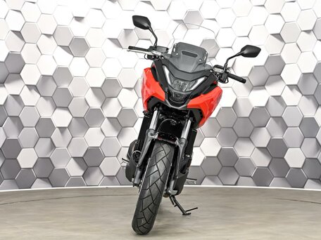 2026 Honda NC 750X, красный, 1477000 рублей, вид 5