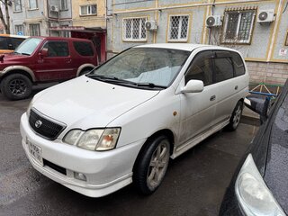 1998 Toyota Gaia, белый, 650000 рублей, вид 2