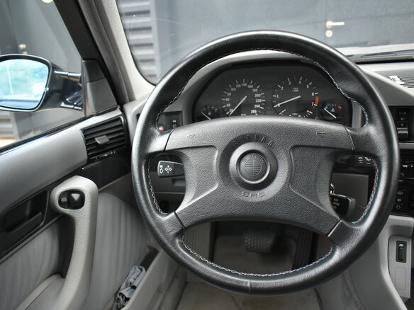 1995 BMW 5 серии 540i III (E34), синий, 3950000 рублей - вид 10
