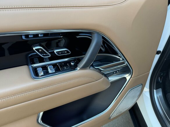 2022 Land Rover Range Rover P530 MHEV V, белый, 18990000 рублей - вид 23