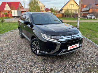 2019 Mitsubishi Outlander III Рестайлинг 3, чёрный, 2000000 рублей, вид 4