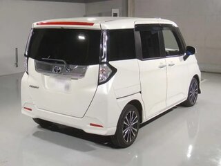 2022 Toyota Roomy I Рестайлинг, белый, 970000 рублей, вид 2