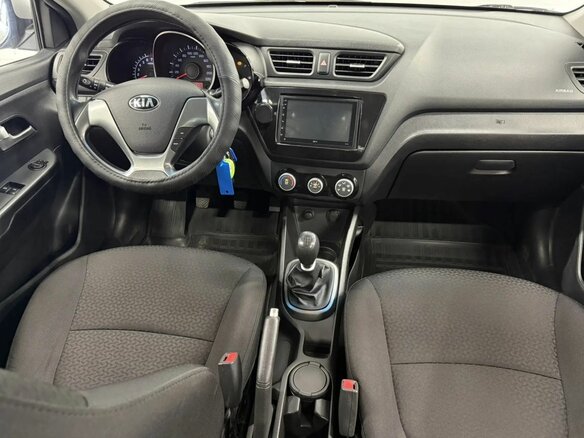 2015 Kia Rio III, серебристый - вид 16