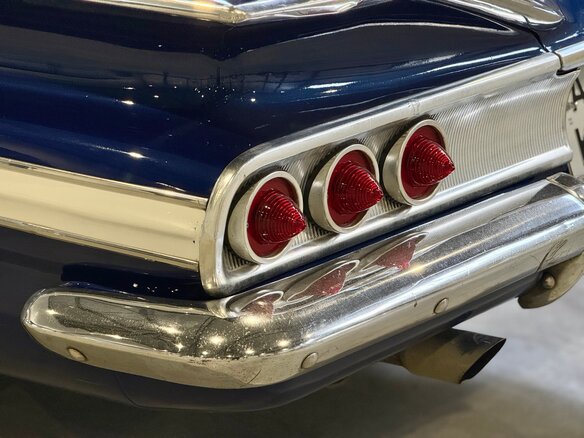 1960 Chevrolet Impala II, синий, 7800000 рублей - вид 9