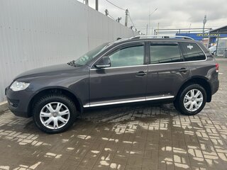 2009 Volkswagen Touareg I Рестайлинг, серый, 985000 рублей, вид 5