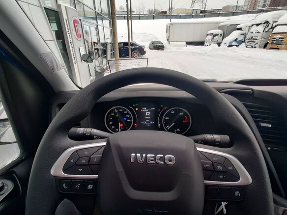 2024 Iveco Daily, синий, 8500000 рублей - вид 6