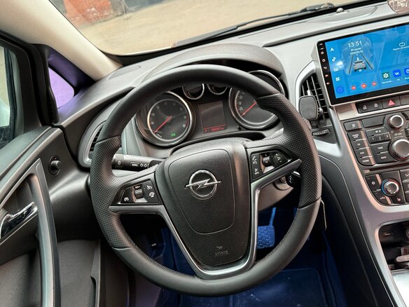 2013 Opel Astra GTC J Рестайлинг, белый, 880000 рублей - вид 18