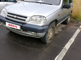 2005 Chevrolet Niva I, серебристый, 150000 рублей, вид 1