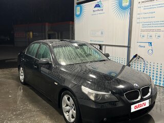 2004 BMW 5 серии 530i V (E60/E61), чёрный, 999999 рублей, вид 3