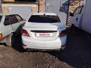 2013 Hyundai Solaris I, белый, 450000 рублей, вид 5
