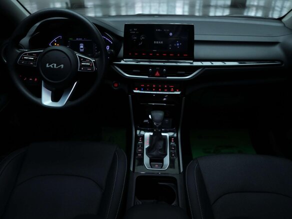 2022 Kia K3 II (China Market) Рестайлинг, белый, 1213000 рублей - вид 11