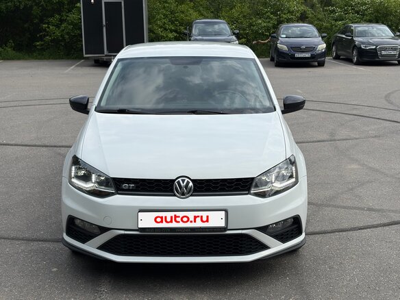 2018 Volkswagen Polo V Рестайлинг, белый, 1099000 рублей - вид 3