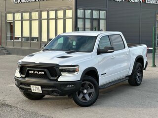 2020 Ram 1500 Crew Cab V, белый, 6800000 рублей, вид 2