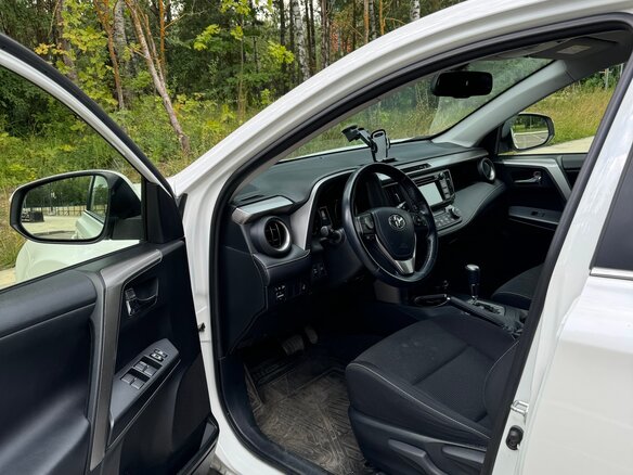 2015 Toyota RAV4 IV (XA40) Рестайлинг, белый, 1950000 рублей - вид 4