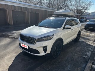 2018 Kia Sorento III Prime Рестайлинг, белый, 2800000 рублей, вид 1