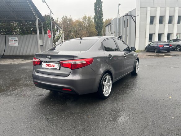 2012 Kia Rio III, серый, 710000 рублей - вид 4
