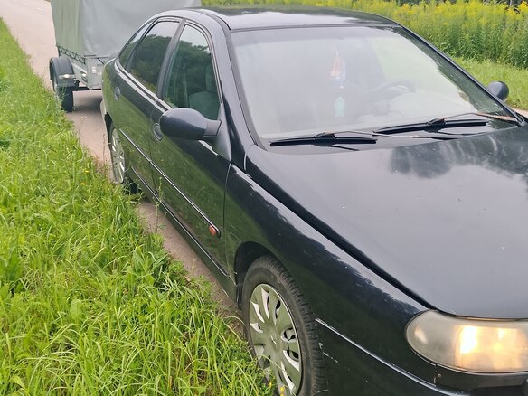 2000 Renault Laguna I, синий, 190000 рублей