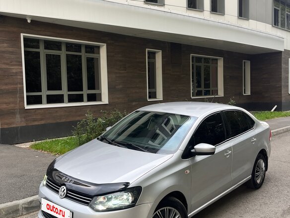 2013 Volkswagen Polo V, серебристый, 535000 рублей - вид 1