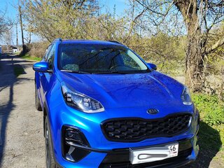2021 Kia Sportage IV Рестайлинг, синий, 3000000 рублей, вид 1