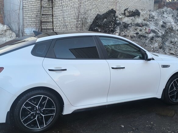 2019 Kia Optima IV Рестайлинг, белый, 1730000 рублей - вид 6