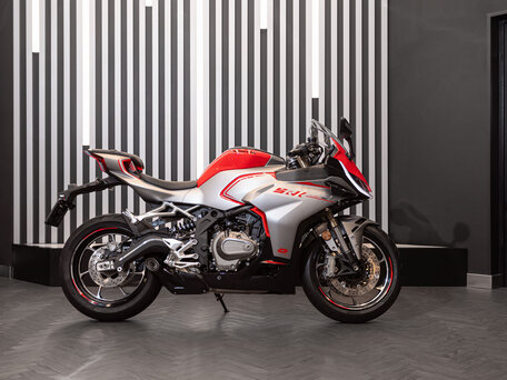 2026 QJMotor SRK 421 RR, красный, 629000 рублей, вид 2