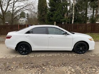 2010 Toyota Camry VI (XV40) Рестайлинг, белый, 1149000 рублей, вид 3