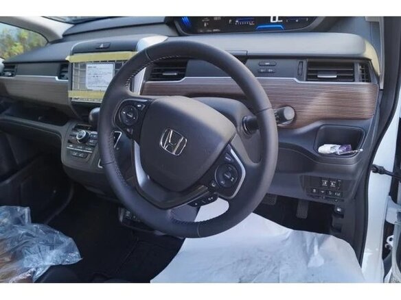 2023 Honda Freed II Рестайлинг, белый, 1469700 рублей - вид 16