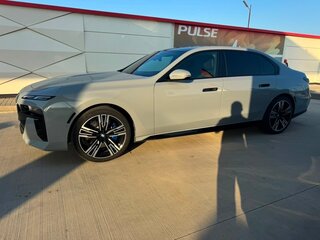 2022 BMW 7 серии 740i VII (G70), серый, 12500000 рублей, вид 5