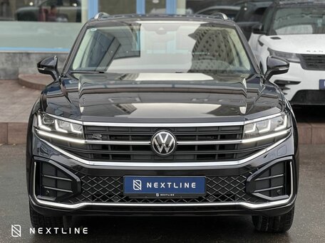 2025 Volkswagen Touareg III Рестайлинг, чёрный, 8790000 рублей, вид 4