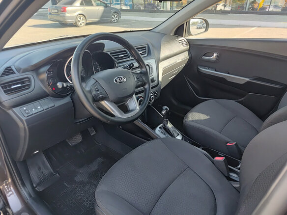 2014 Kia Rio 6-speed III, коричневый, 825000 рублей - вид 15