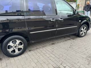 2006 Kia Carnival I Рестайлинг, чёрный, 500000 рублей, вид 4