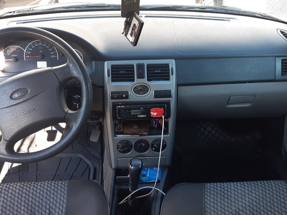 2011 Lada (ВАЗ) Priora I, белый, 300000 рублей - вид 9