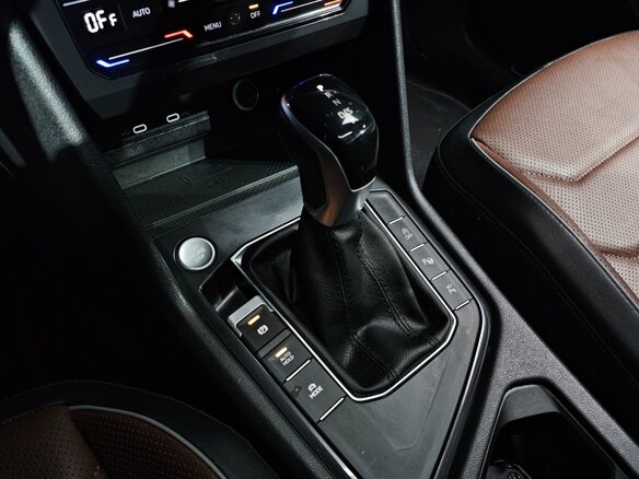 2023 Volkswagen Tiguan II Рестайлинг, белый - вид 12