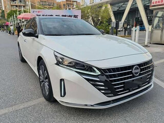 2022 Nissan Altima VI (L34) Рестайлинг, белый, 1900000 рублей, вид 2