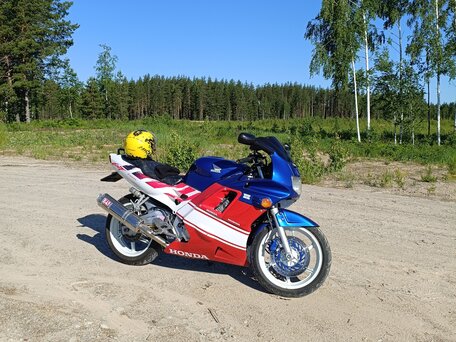 1993 Honda CBR 600F, синий, 280000 рублей, вид 2