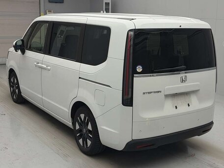2023 Honda Stepwgn VI, белый, 2190000 рублей, вид 4