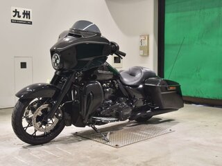 2020 Harley-Davidson Street Glide Special, чёрный, 1547000 рублей, вид 3