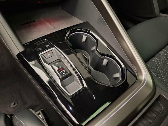 2025 Audi Q5 L III (GU), чёрный, 6640000 рублей - вид 11