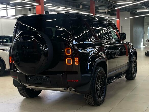 2026 Land Rover Defender 110 II, чёрный, 11350000 рублей - вид 15