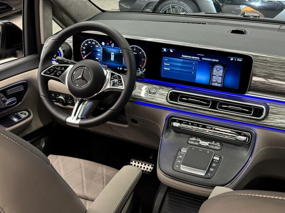 2026 Mercedes-Benz V-Класс Extra Long 300 d экстра длинный III (W447) Рестайлинг 2, чёрный, 42900000 рублей - вид 15