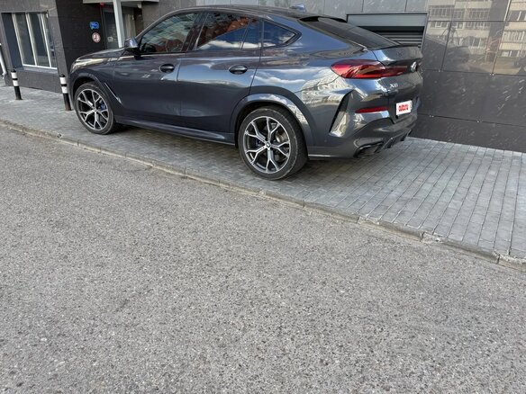 2021 BMW X6 30d III (G06), серый, 10500000 рублей - вид 1